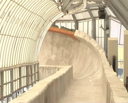 Tobogganing 動画素材 12424372