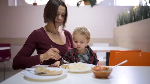 Toddler in a cafe Video stock 120787552