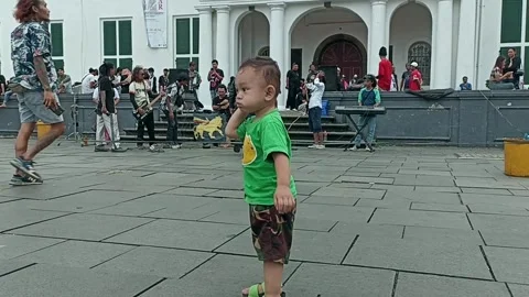 Toddler enjoy Regae Video stock 242020885