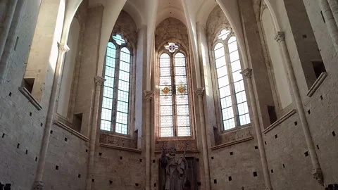 Todi - Panoramica verticale dell'abside della Chiesa di San Fortunato Stock Footage 327843773