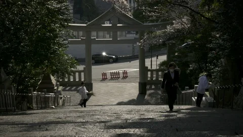 TOKYO SHRINE WALKING UP Video stock 93198338
