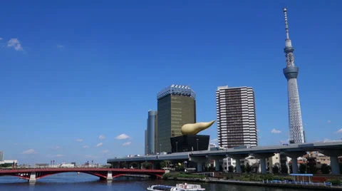 Tokyo Sky tree and ship day time Video stock 39389492