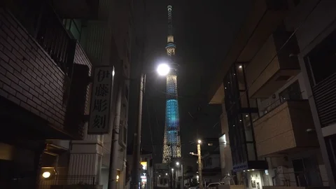 Tokyo Skytree at night 스톡 동영상 98655681