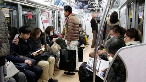 TOKYO SUBWAY COMMUTERS Stock-Footage 84284510