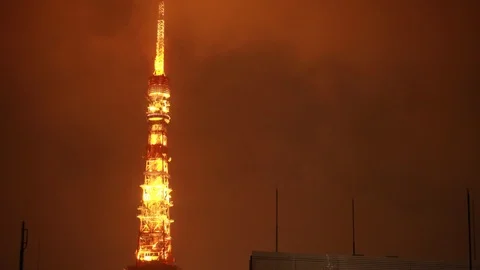 Tokyo Tower At Night Stockbeeldmateriaal 95303151