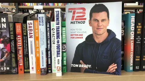 Tom Brady Book on The TB2 Method Better For Longer for sale in Store Vidéo 219506823