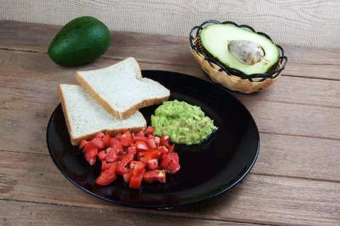Tomato with avocado sauce Foto stock