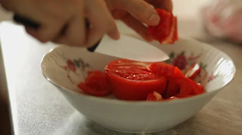 Tomato cutting Stock Footage 35917081