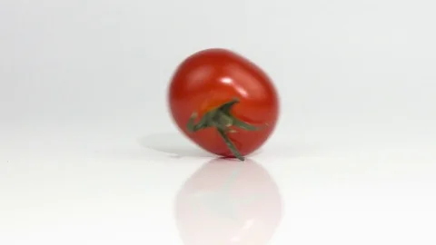 Tomato rolls crossing the screen Stock-Footage 83054376