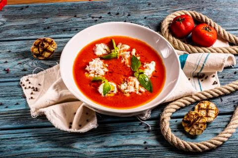Tomato soup with bread Stock-Fotos