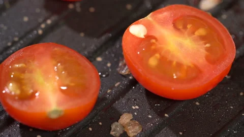 Tomatoes are fried in a pan Vídeo Stock 103346108