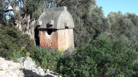 Tomb in nature Stock Footage 22183103