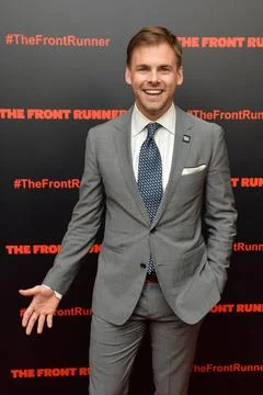  Tommy Dewey attending The Front Runner Premiere at MoMa on October 30, 20... Stock Photos