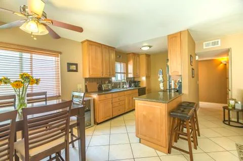 Tones in the kitchen and a table Foto stock