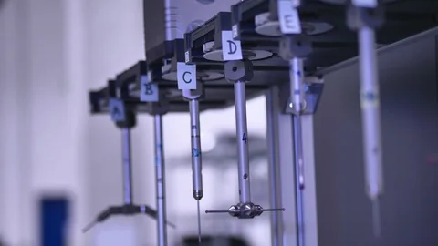 Tool Changing of Professional 3D Measuring Machine Automatic CNC, Measurement 動画素材 124580410