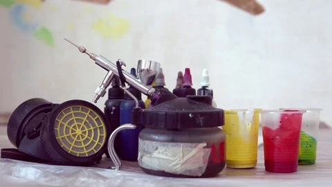 Tools and paints for airbrushing Vídeo Stock 84817180