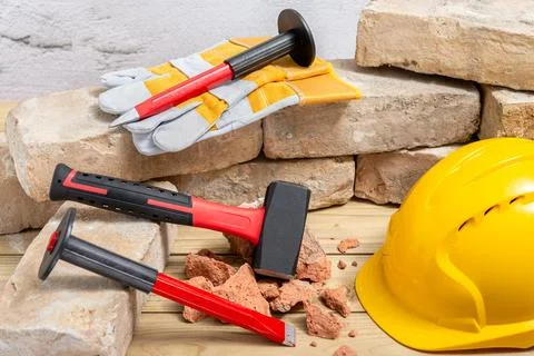 Tools for doing demolition by hand and protective equipments Foto stock