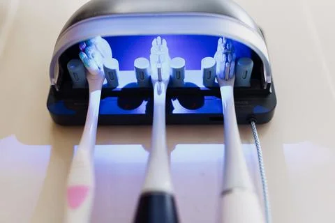 Toothbrush holder sterilizer Stockfoto's
