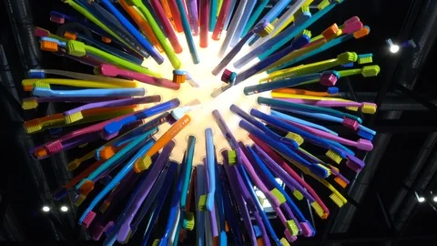 Toothbrush Planet Vídeos de archivo 92673584