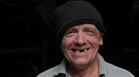 Toothless tramp friendly smiles Video stock 68867950