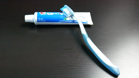 Toothpaste and tooth brush, crest, tooth paste, health, dental care, 스톡 동영상 140012131