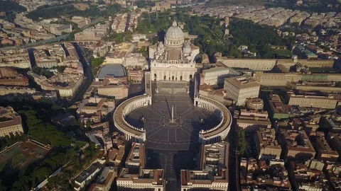 Top aerial view of St. Peter Square, Basilica and Vatican. DJI_0021-01 Vídeo Stock 102502558