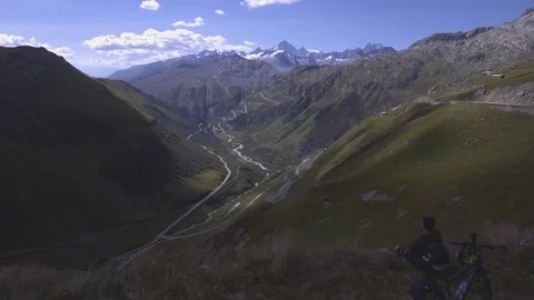 Top of the Alps Mountain (4K Drone Footage) 库存影片 72189500