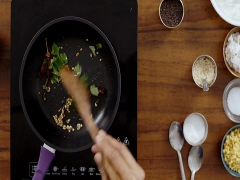 Top angle Shot - Frying Indian Spices 動画素材 80453288
