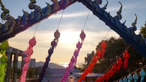 The top of the arch is decorated with lanterns. Stockbeeldmateriaal 297846584