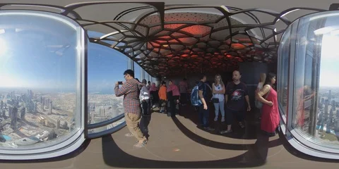 At The Top Burj Khalifa Stockbeeldmateriaal 102721143