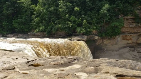 Top of Cumberlan Falls Video stock 111932416