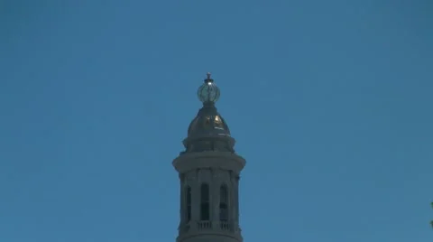 Top of Denver Capital Building zoom out to trees Wide Stockbeeldmateriaal 10852853