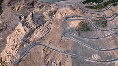 Top-Down Aerial Drone Shot of Zigzagging Ka Loops Mountain Pass in India 動画素材 333064802