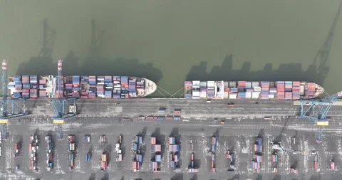 Top down aerial drone view on Waaslandhaven. The Waaslandhaven is the part of Vidéo 266940021