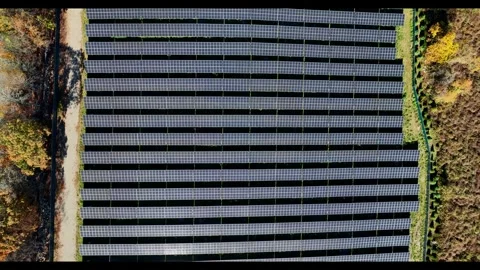 Top Down Aerial Flying Forward Over Solar Panel Farm, Yorktown Heights New York Vídeo Stock 342653963