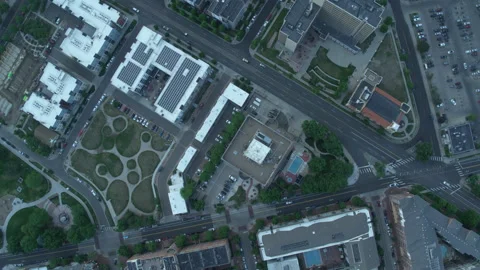 Top down aerial of intersection in downtown Denver, Colorado at 20th ave Vidéo 211218416