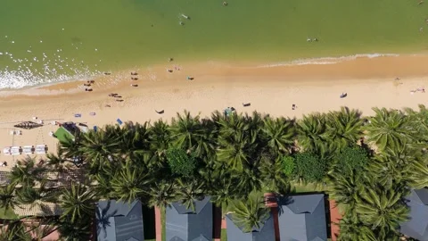 Top Down Aerial of Luxury Beach Resort and Pool Phu Quoc Vídeos de archivo 337931081
