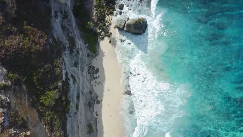Top Down Aerial Shot Of Diamond Beach Thousand Islands at Nusa Penida Video stock 113829313