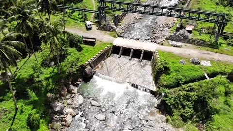 Top Down Aerial of Small Diversion Dam Spillway, Negros Oriental Philippines 4K Vídeo Stock 336764049