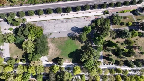 Top-down aerial view of Bastions Park (Parc des Bastions) in Geneva, Switzerland Stockbeeldmateriaal 288222780