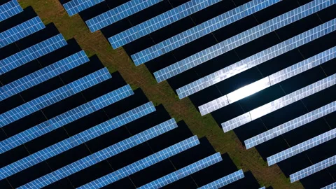 Top down aerial view of blue solar panel array Stock-Footage 330069991