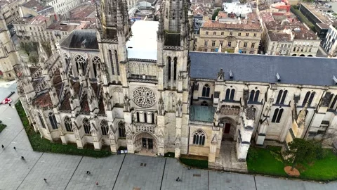 Top down aerial view of Bordeaux cathedral plaza and old town Stock Footage 327620250