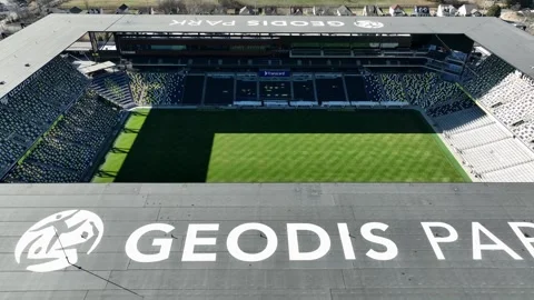 Top down aerial view of GEODIS Park in Nashville, showing empty soccer stadium Vídeos de archivo 331340470