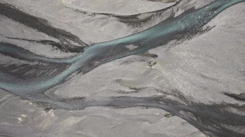 Top-Down Aerial View of Kuitun Riverbed Textures at Dushanzi Grand Canyon Vidéo 342635287