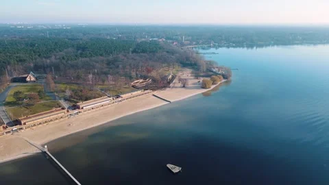 Top down aerial view of trees and greenery Spring in Havel river near Wanns.. Vídeos de archivo 244125123