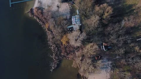 Top down aerial view of trees and greenery Spring in Havel river near Wanns.. 스톡 동영상 244125181