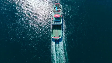 Top-down close-up of boat centered in frame 動画素材 340992083