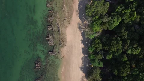Top Down Coastal Texture Koh Jum Thailand Rocky Reef Patterns Clear Shallow 스톡 동영상 333671836
