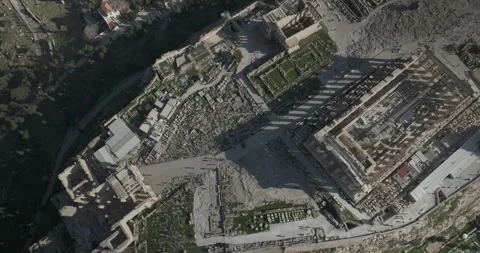 Top Down Drone Flyover of the Acropolis and Parthenon in Athens, Greece Vídeo Stock 344005166