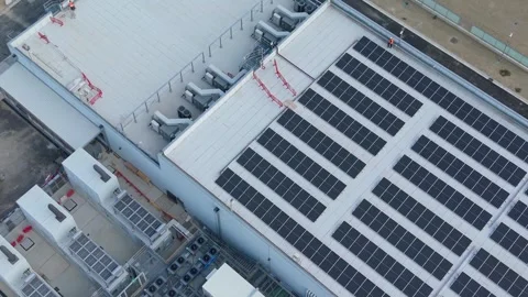 Top-down drone image of a next-generation computing facility under construction 스톡 동영상 342128732